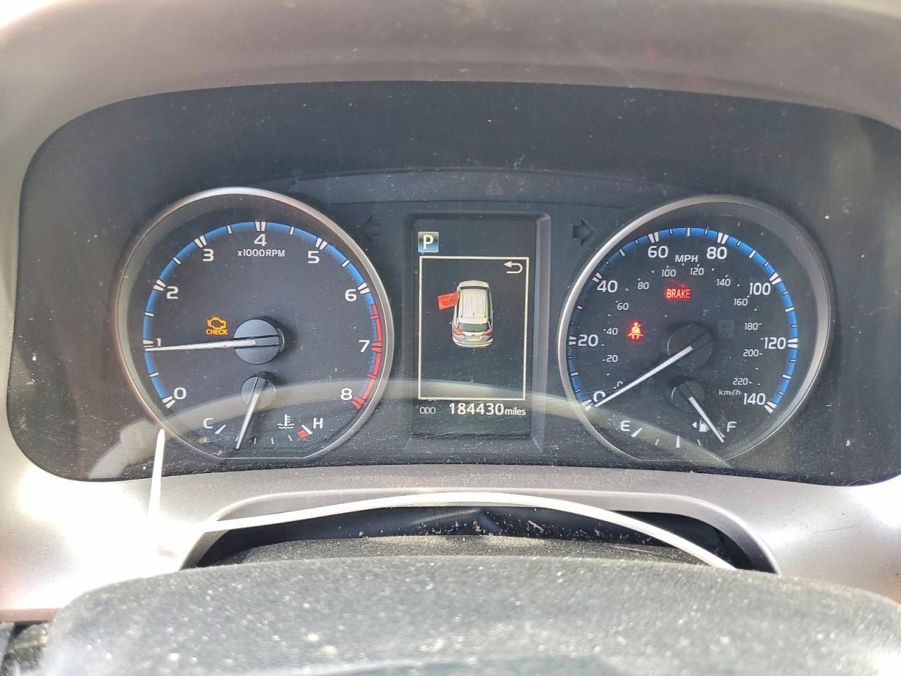 2018 TOYOTA RAV4 LE photo 25