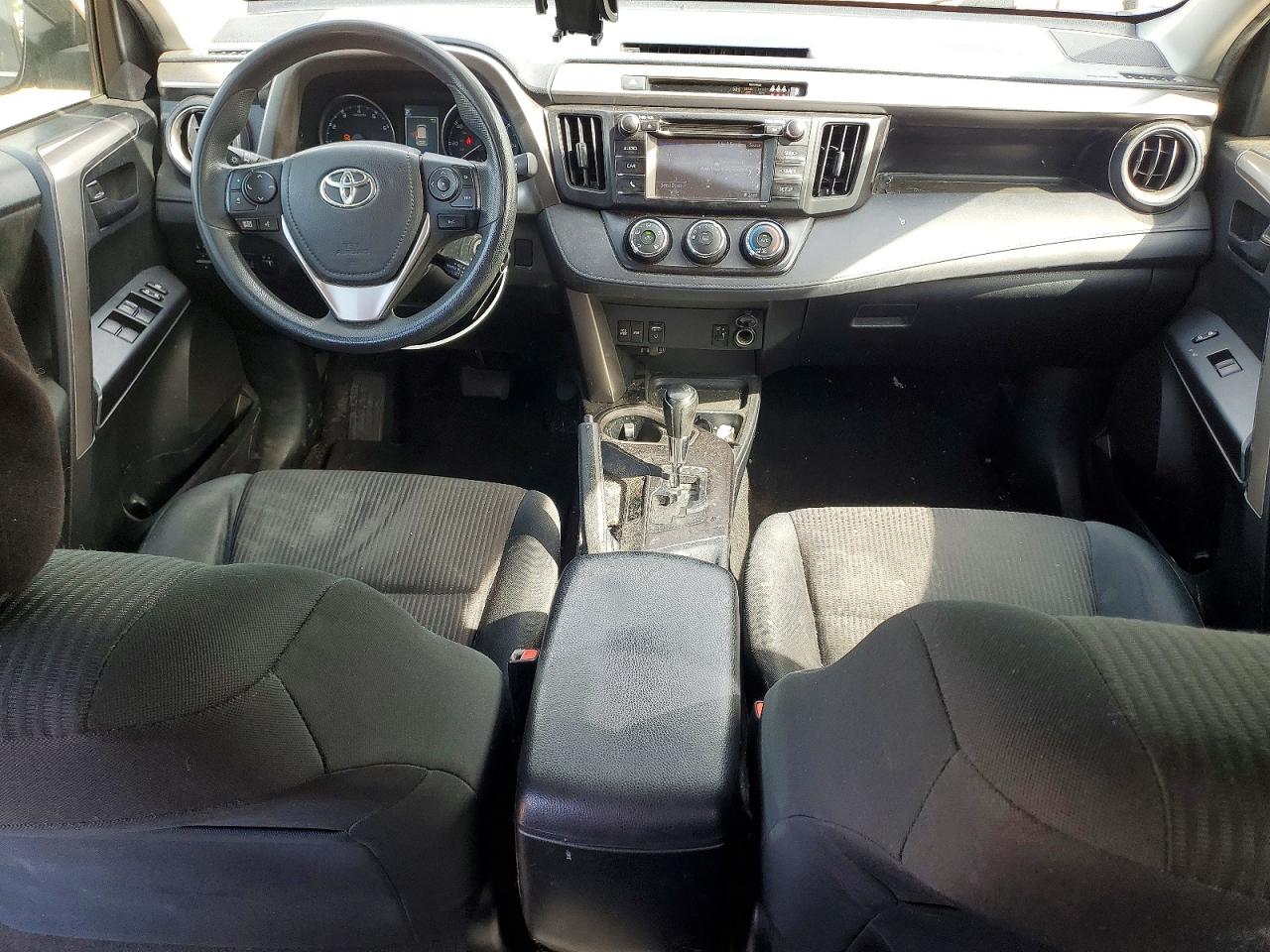 2018 TOYOTA RAV4 LE photo 22
