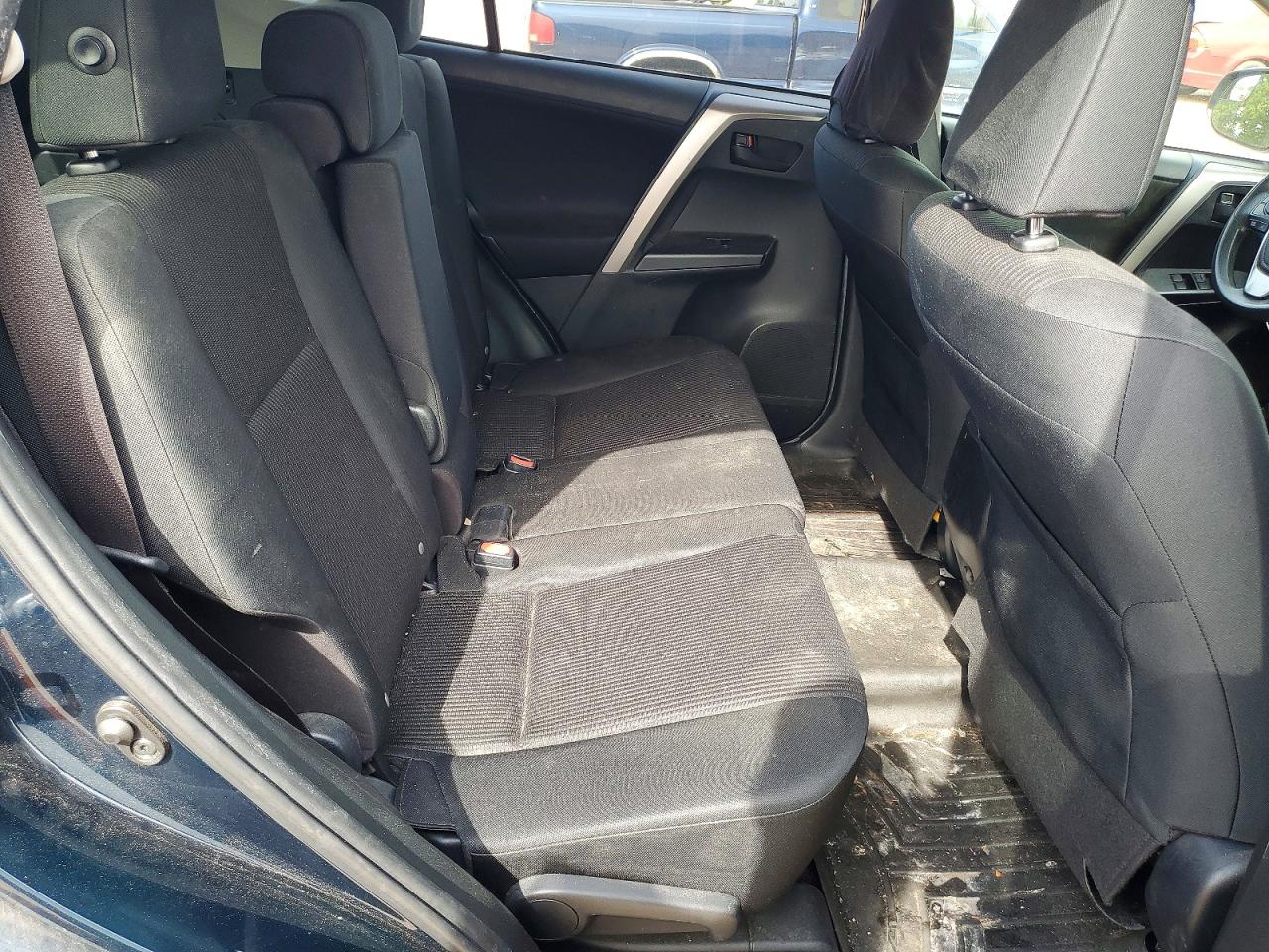 2018 TOYOTA RAV4 LE photo 31