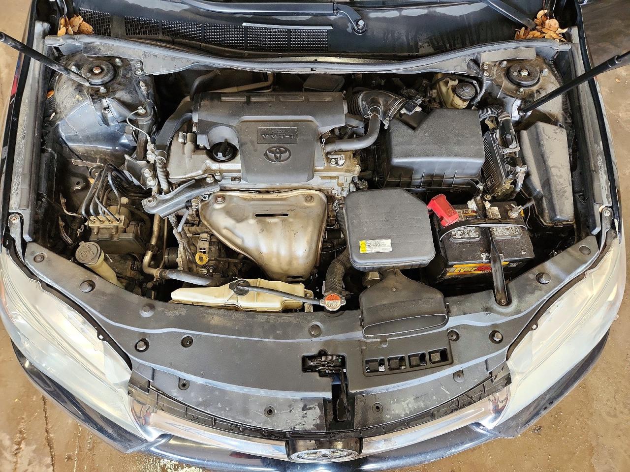 2016 TOYOTA CAMRY SE photo 21