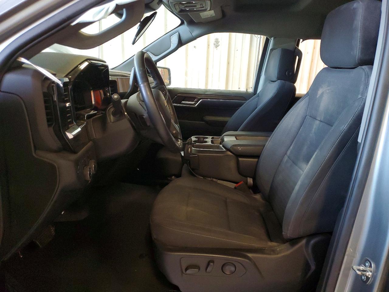 2023 CHEVROLET SILVERADO K1500 LT photo 13