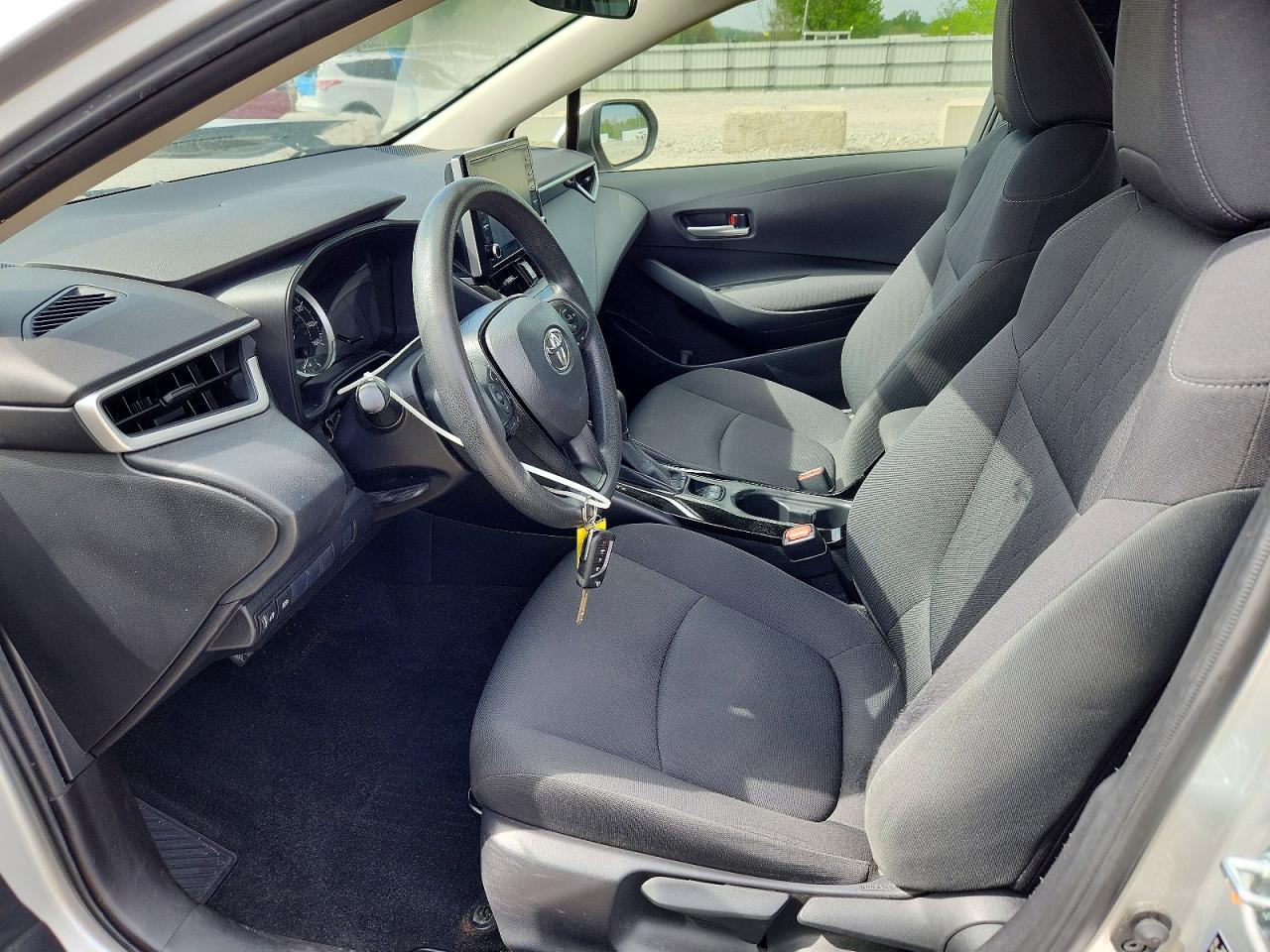 2021 TOYOTA COROLLA LE photo 19