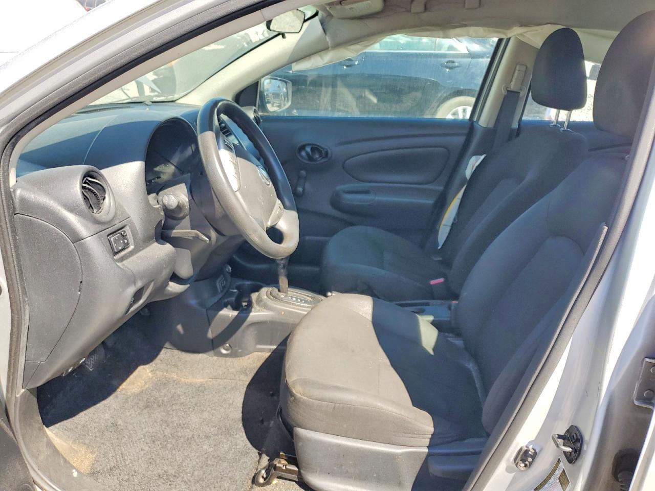 2019 NISSAN VERSA S PLUS photo 19