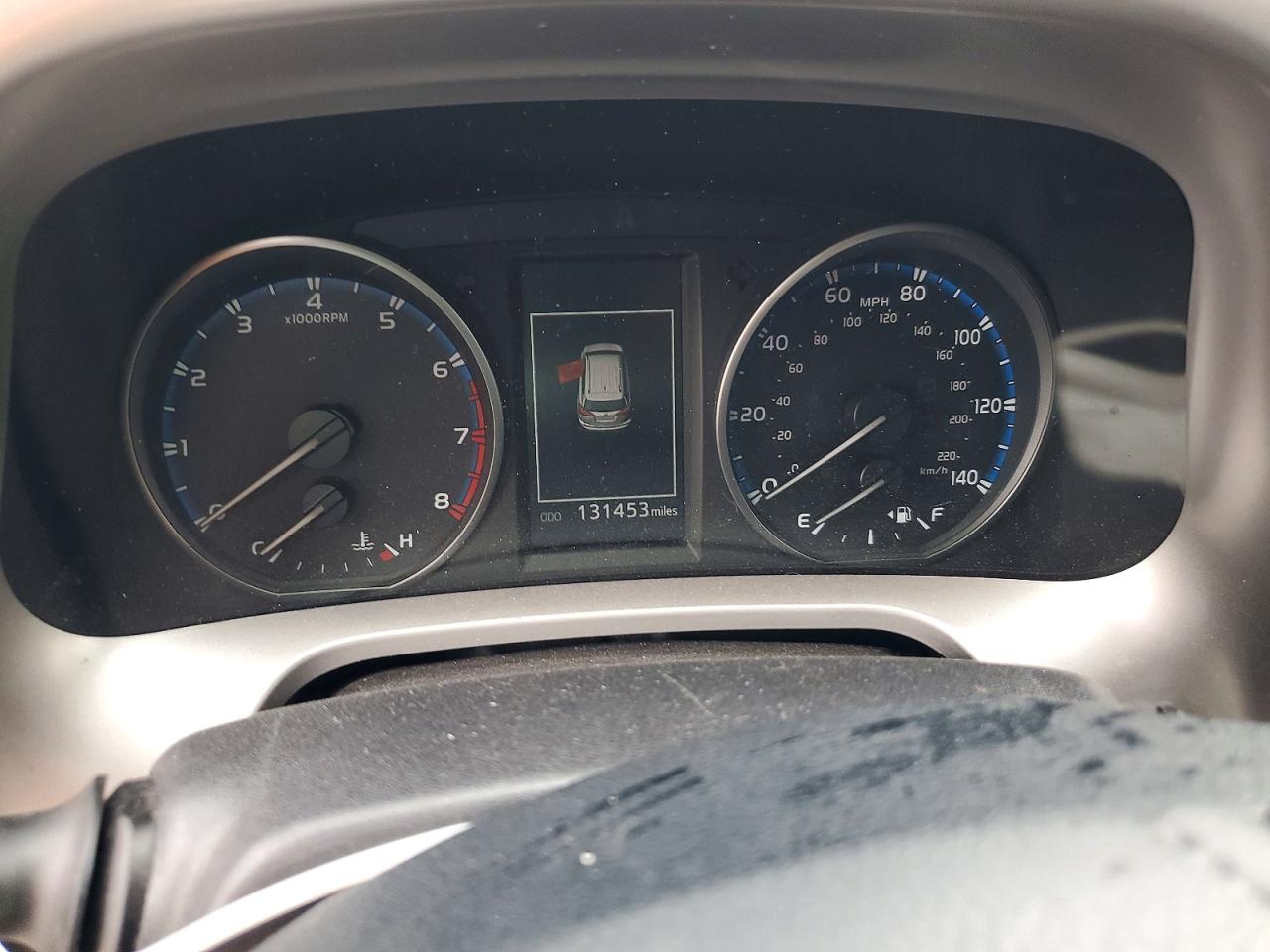2018 TOYOTA RAV4 XLE photo 9