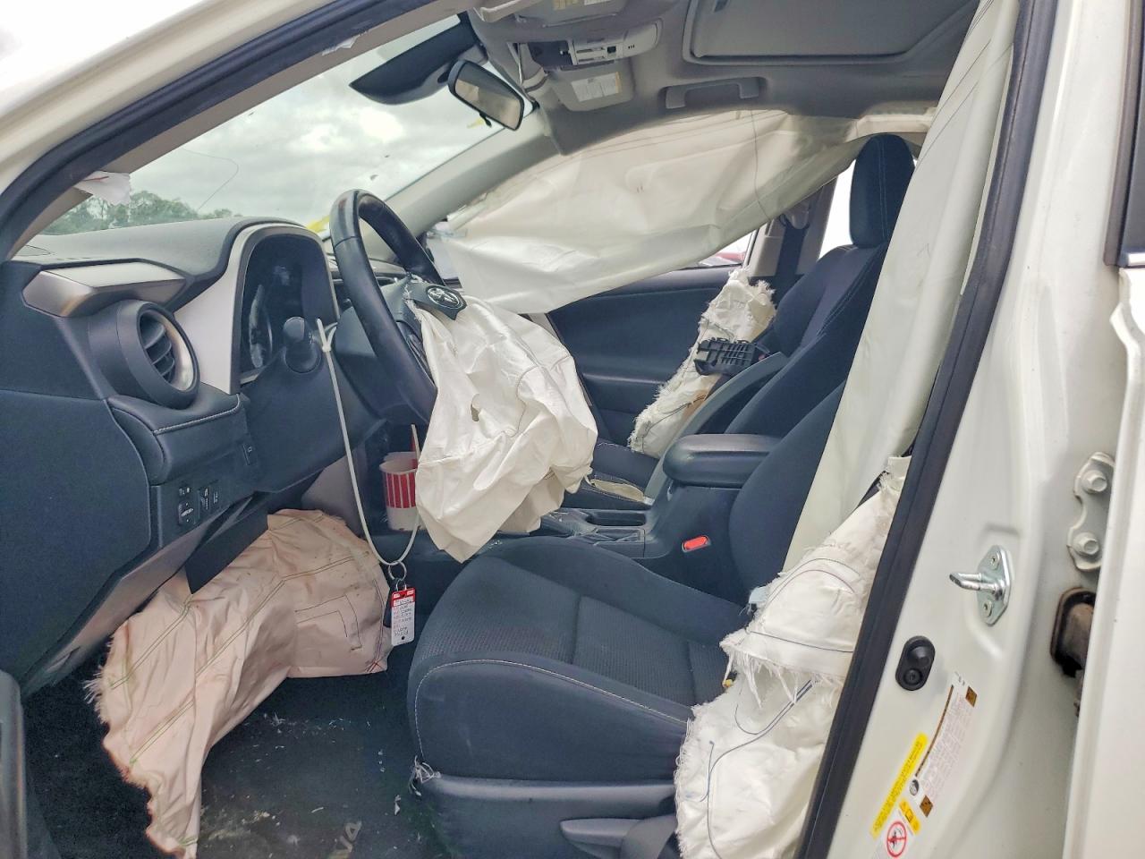 2018 TOYOTA RAV4 XLE photo 7