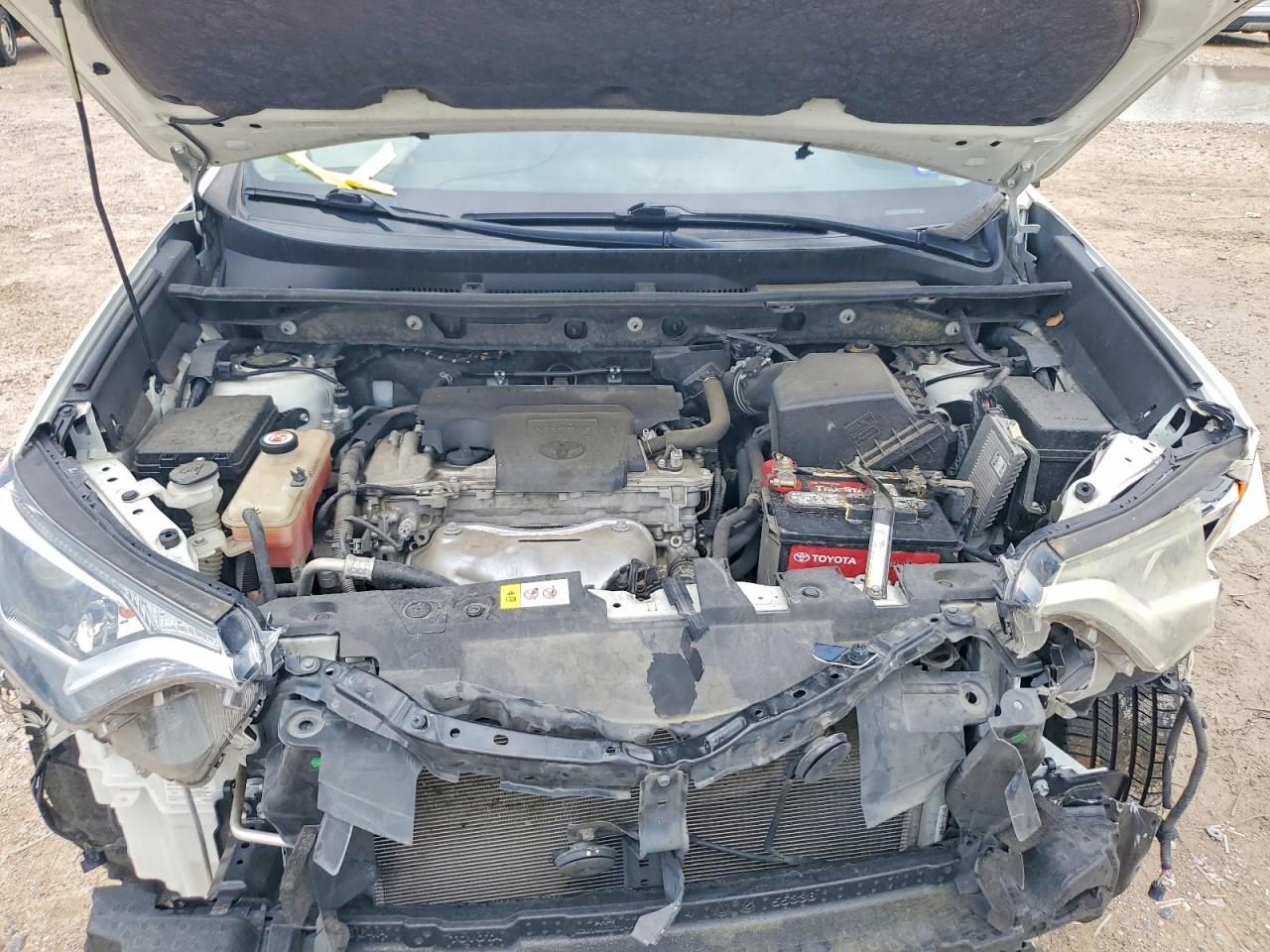 2018 TOYOTA RAV4 XLE photo 11