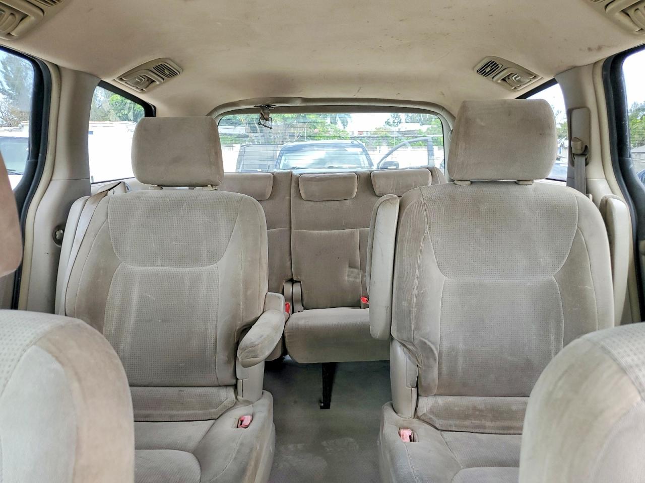 2004 TOYOTA SIENNA LE 7 PASSENGER photo 19