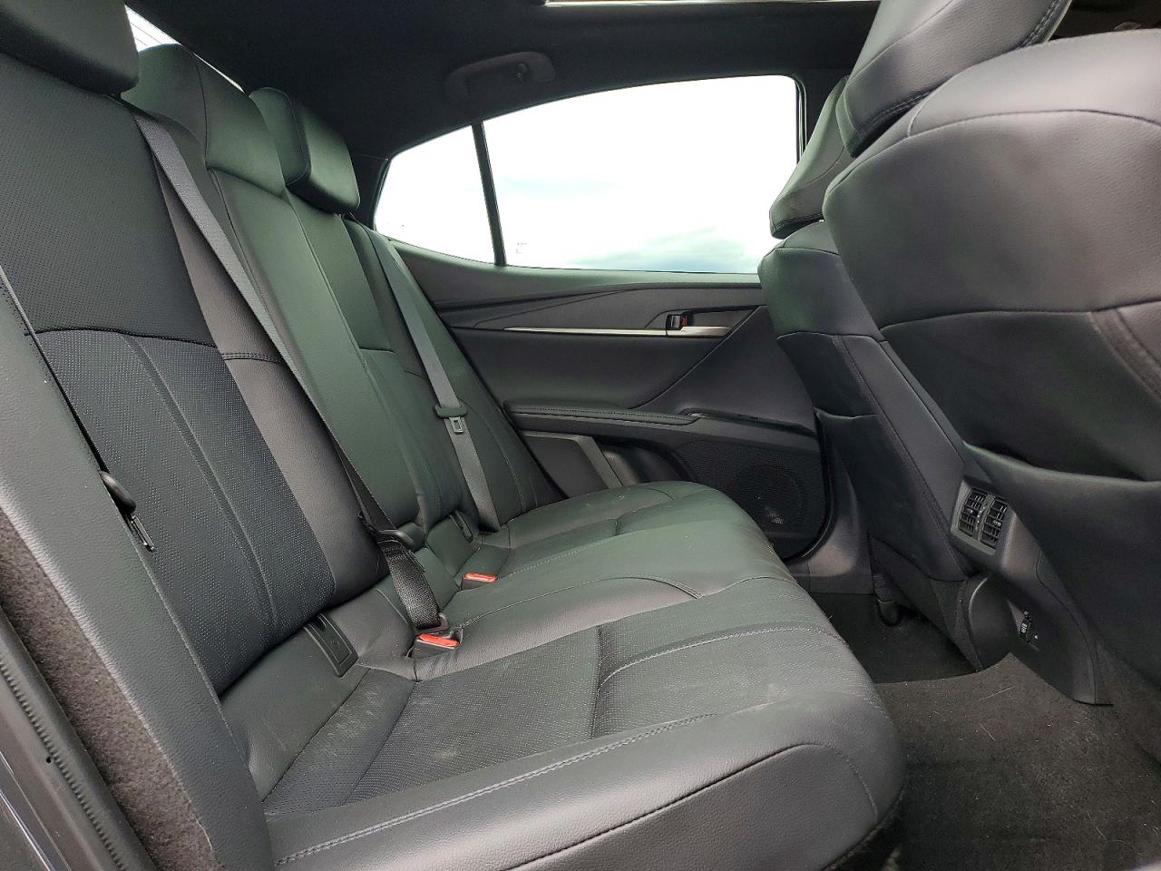 2025 TOYOTA CAMRY XSE photo 28