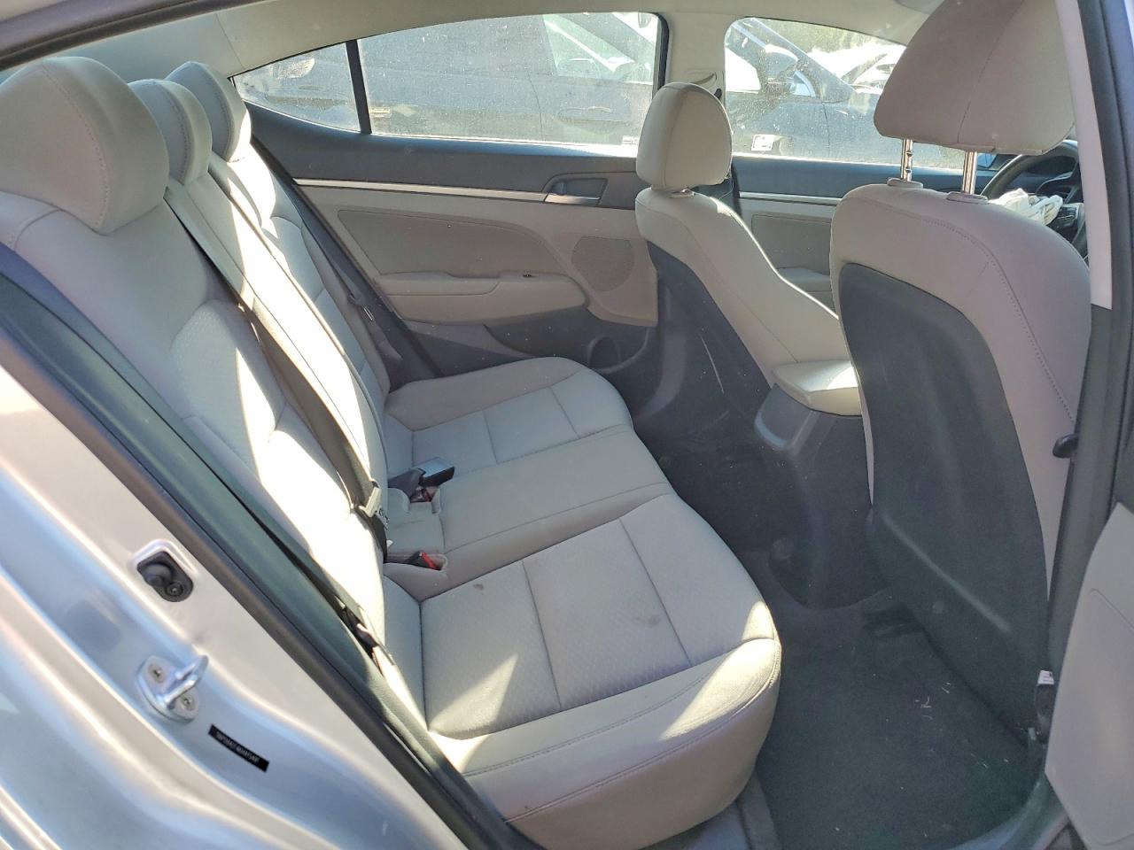 2019 HYUNDAI ELANTRA SEL photo 19
