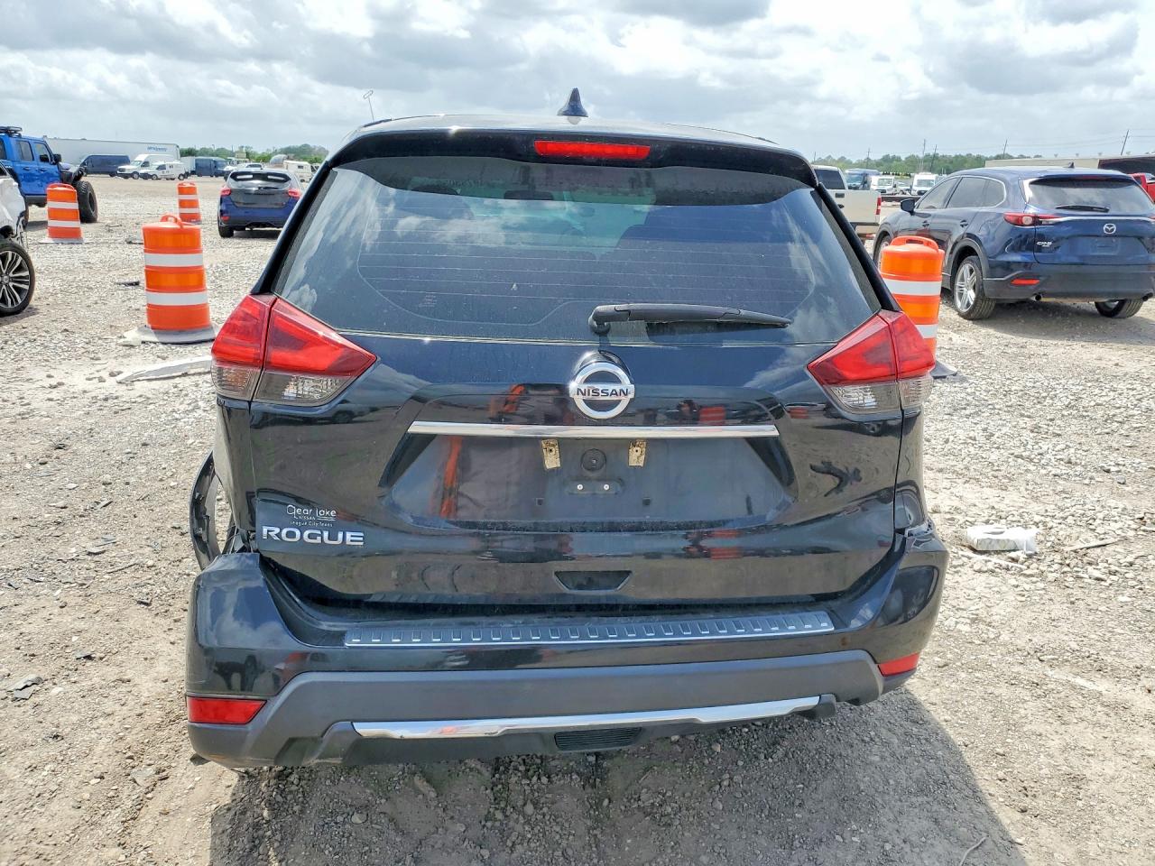 2017 NISSAN ROGUE S photo 16