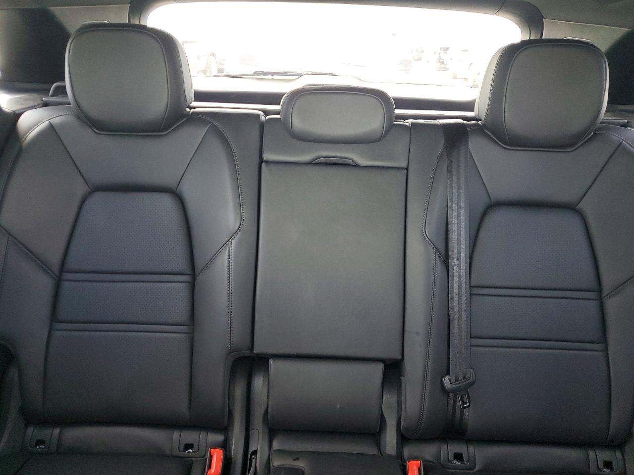 2020 PORSCHE CAYENNE photo 19