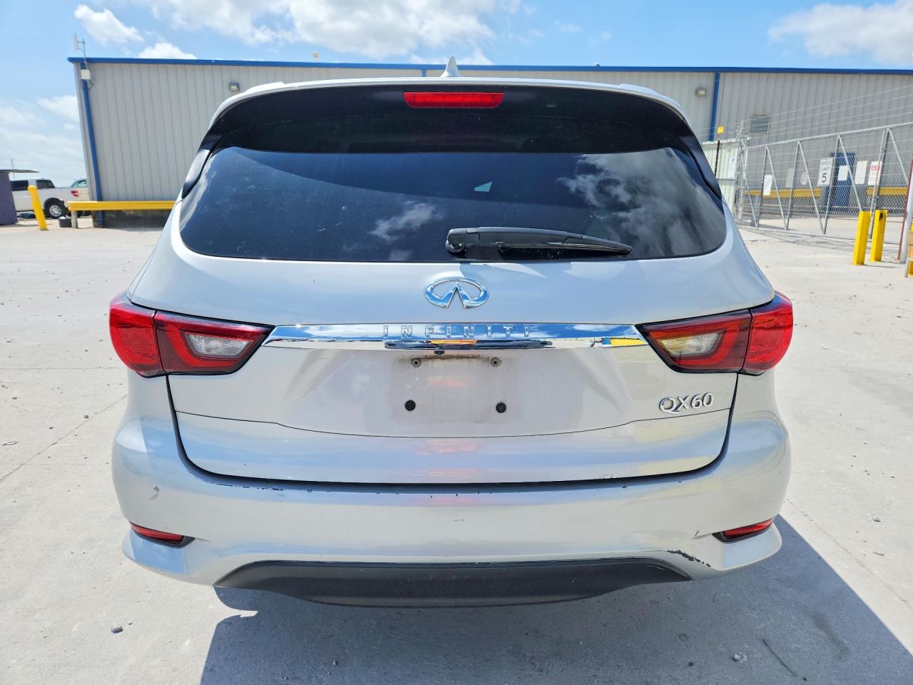 2020 INFINITI QX60 PURE photo 11
