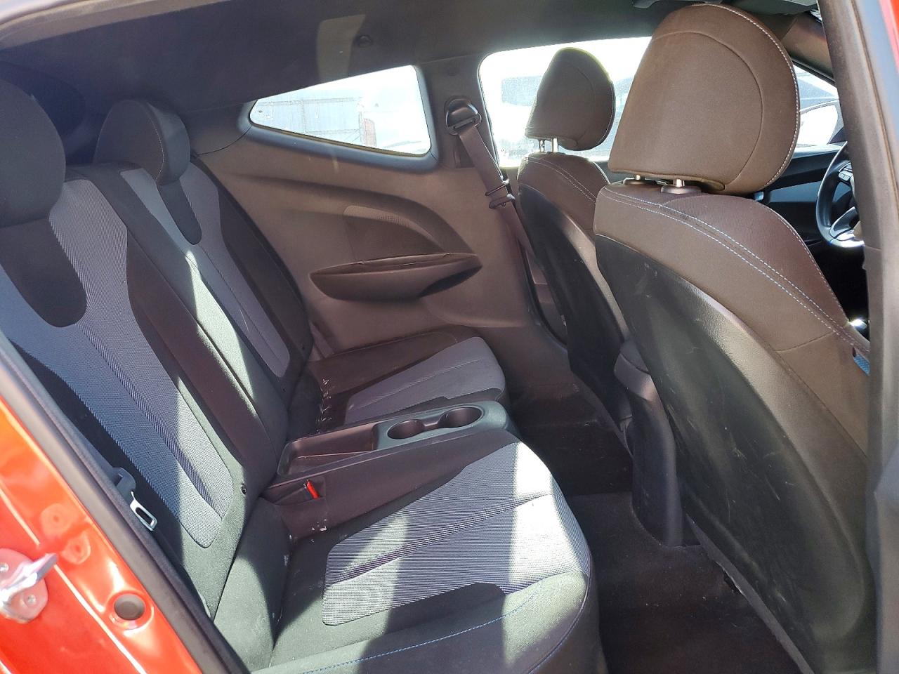 2019 HYUNDAI VELOSTER 2.0L photo 19