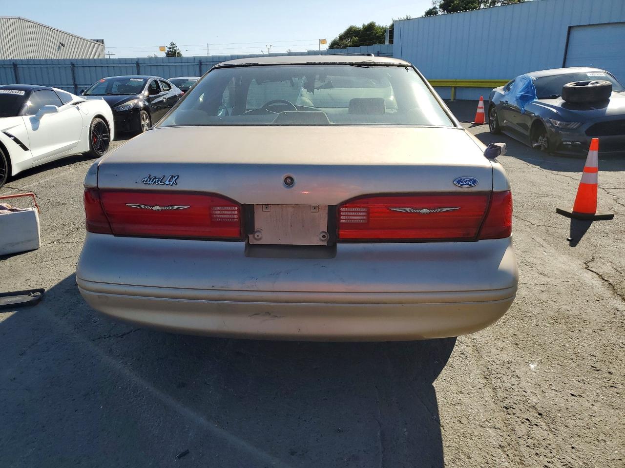 1996 FORD THUNDERBIRD LX photo 11