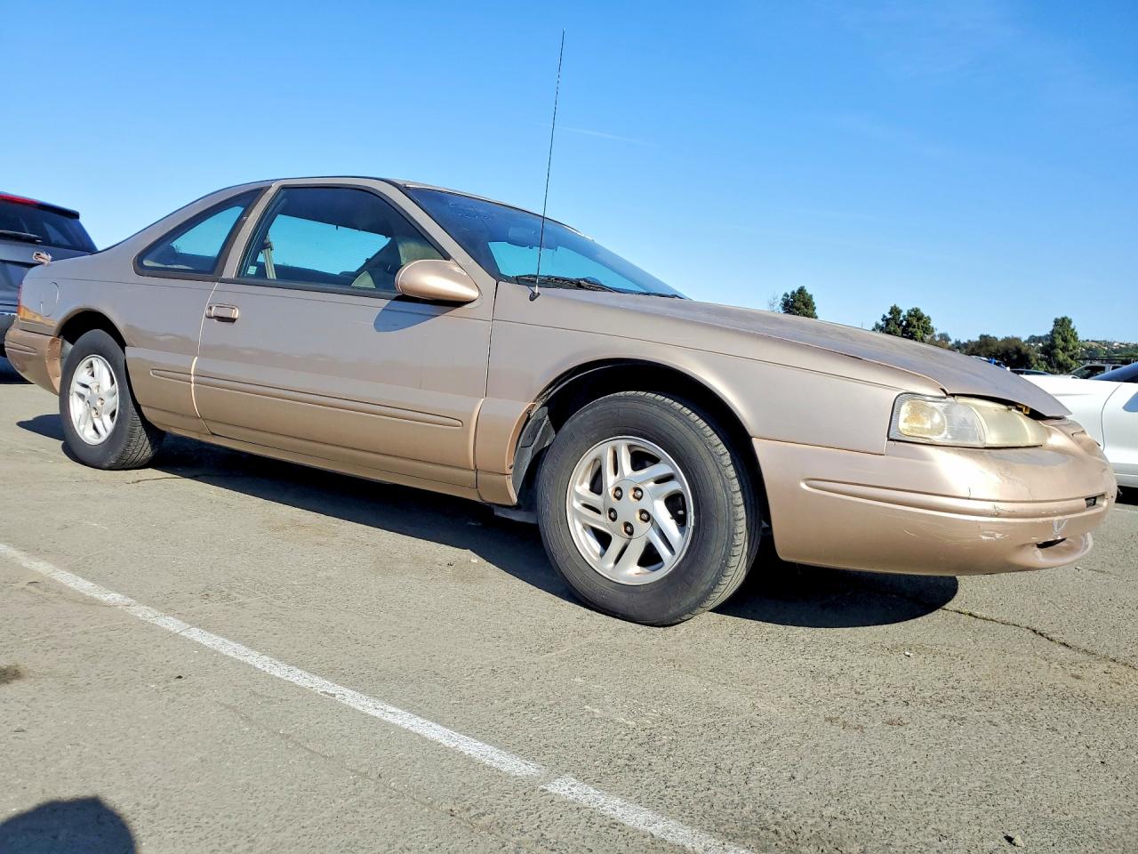 1996 FORD THUNDERBIRD LX photo 7
