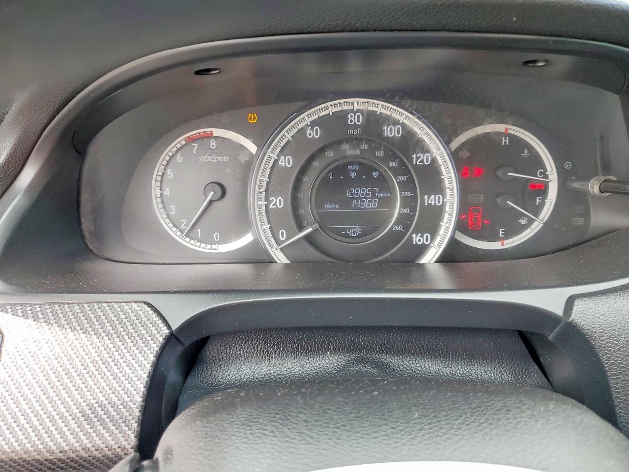 2017 HONDA ACCORD LX photo 17