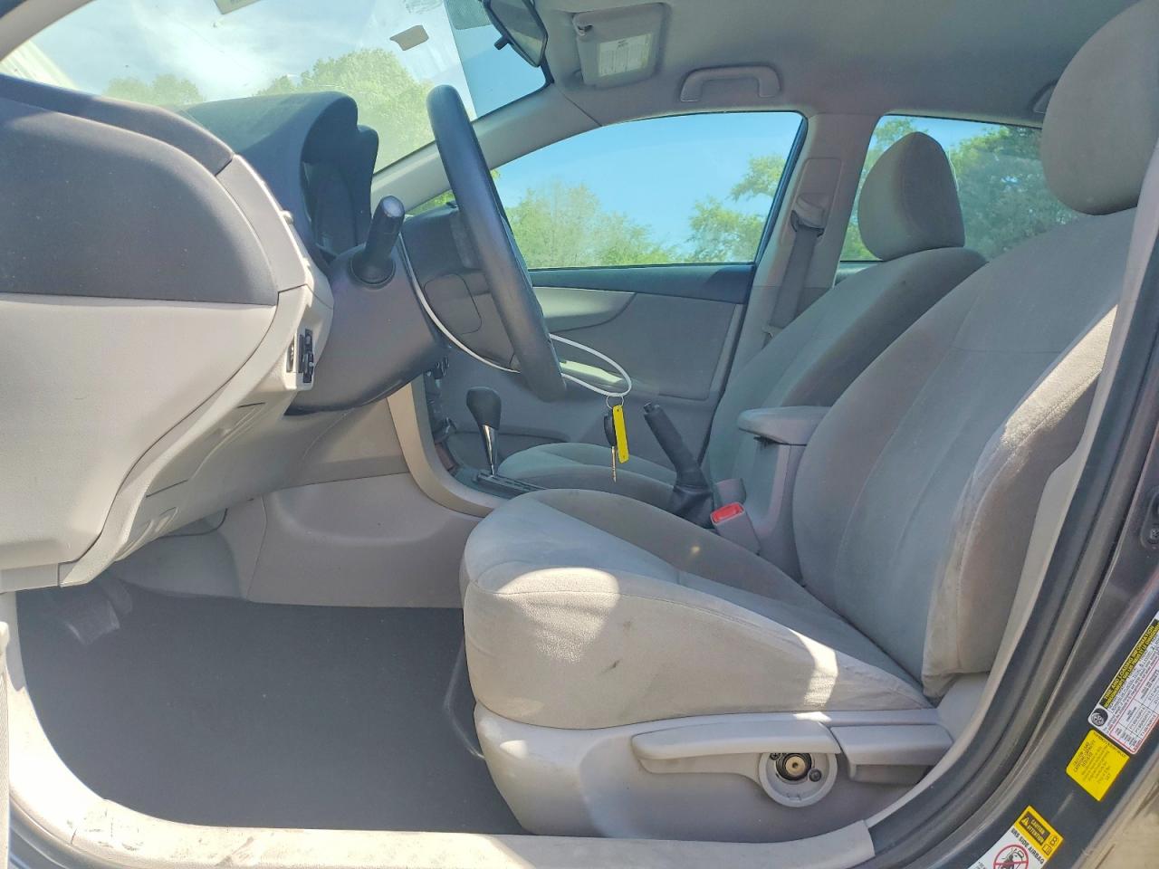 2012 TOYOTA COROLLA L photo 13