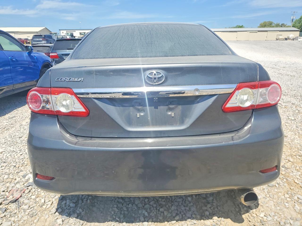 2012 TOYOTA COROLLA L photo 11