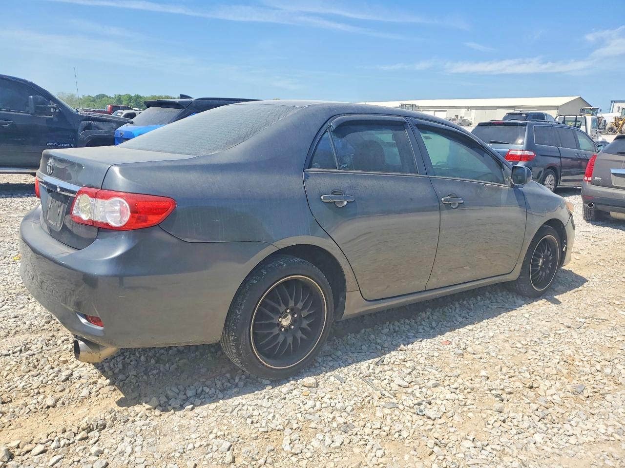 2012 TOYOTA COROLLA L photo 5