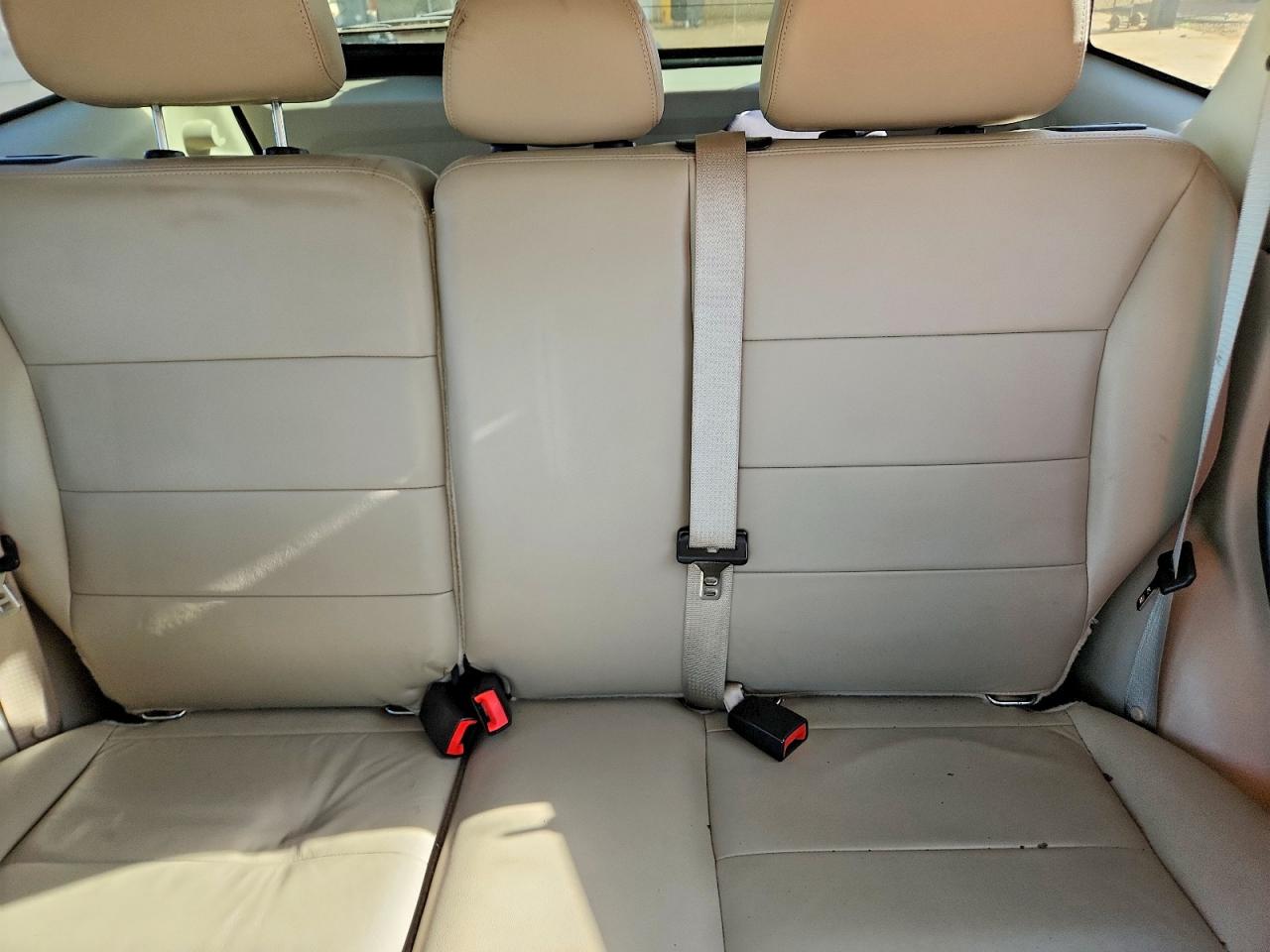 2012 FORD ESCAPE XLT photo 28