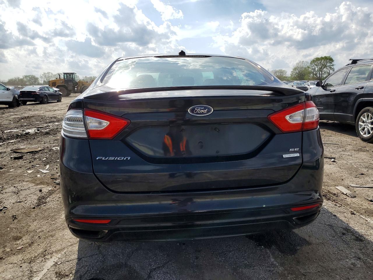 2013 FORD FUSION SE photo 11