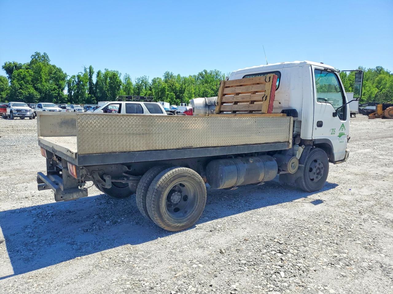 2000 ISUZU NPR photo 3