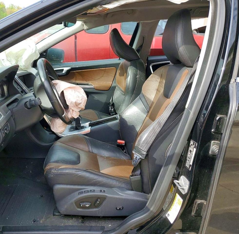 2017 VOLVO XC60 T5 DYNAMIC photo 13