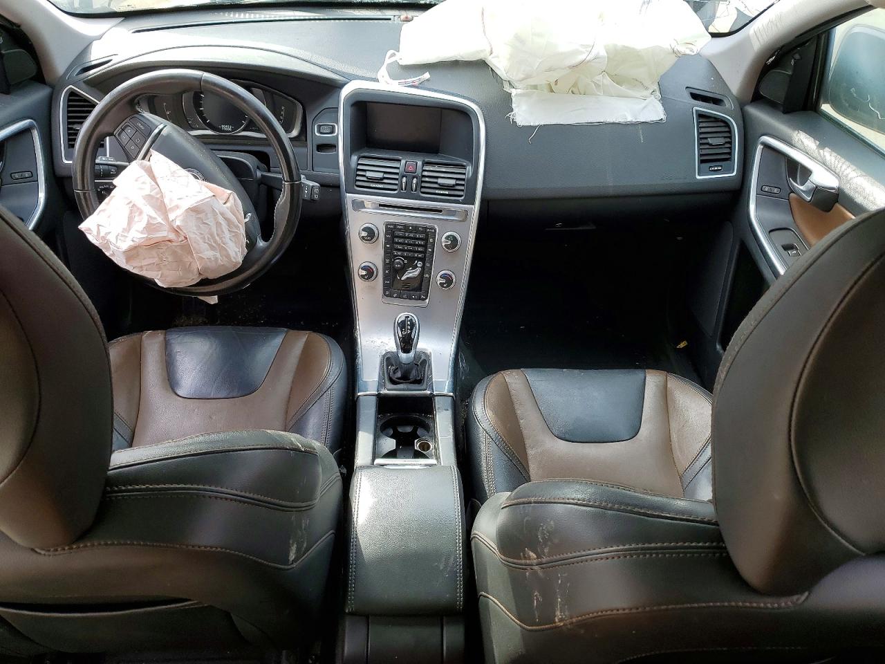 2017 VOLVO XC60 T5 DYNAMIC photo 15