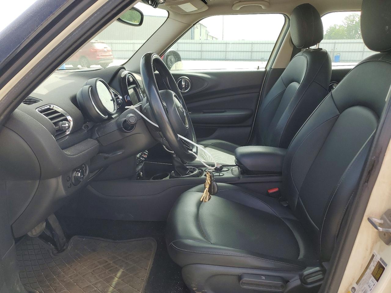 2016 MINI COOPER photo 13