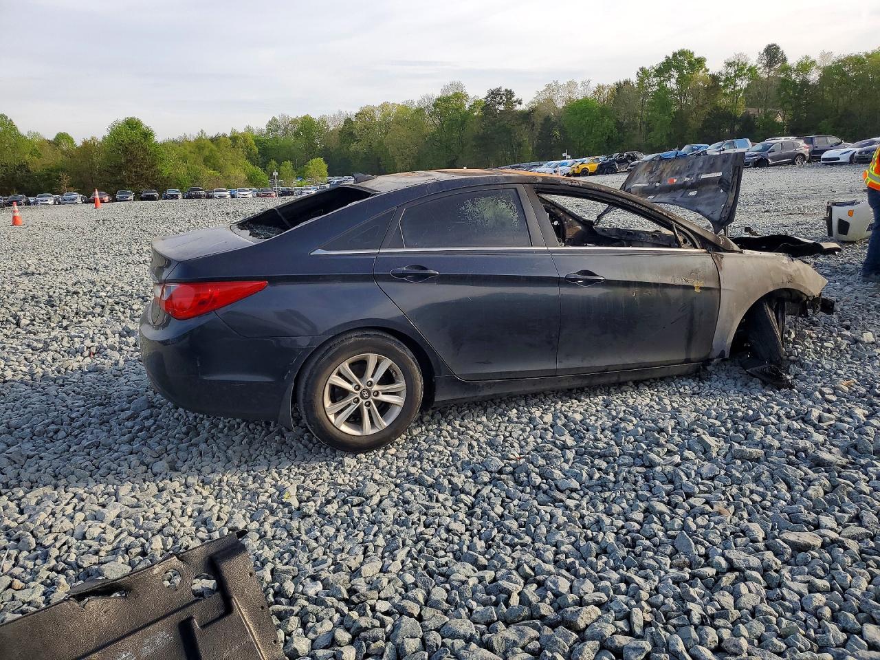 2013 HYUNDAI SONATA GLS photo 3
