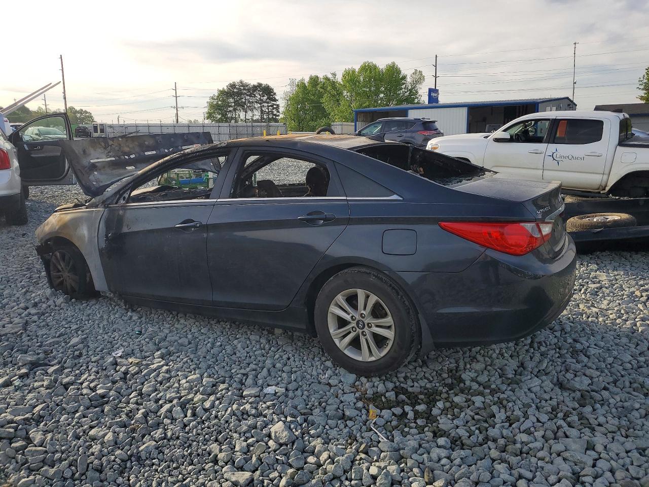 2013 HYUNDAI SONATA GLS photo 2