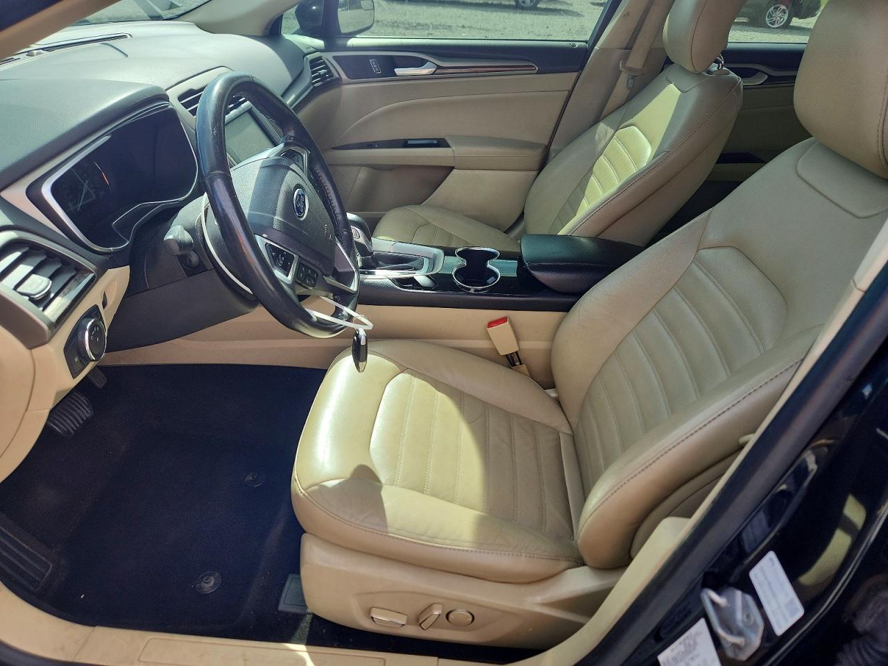 2014 FORD FUSION SE photo 13