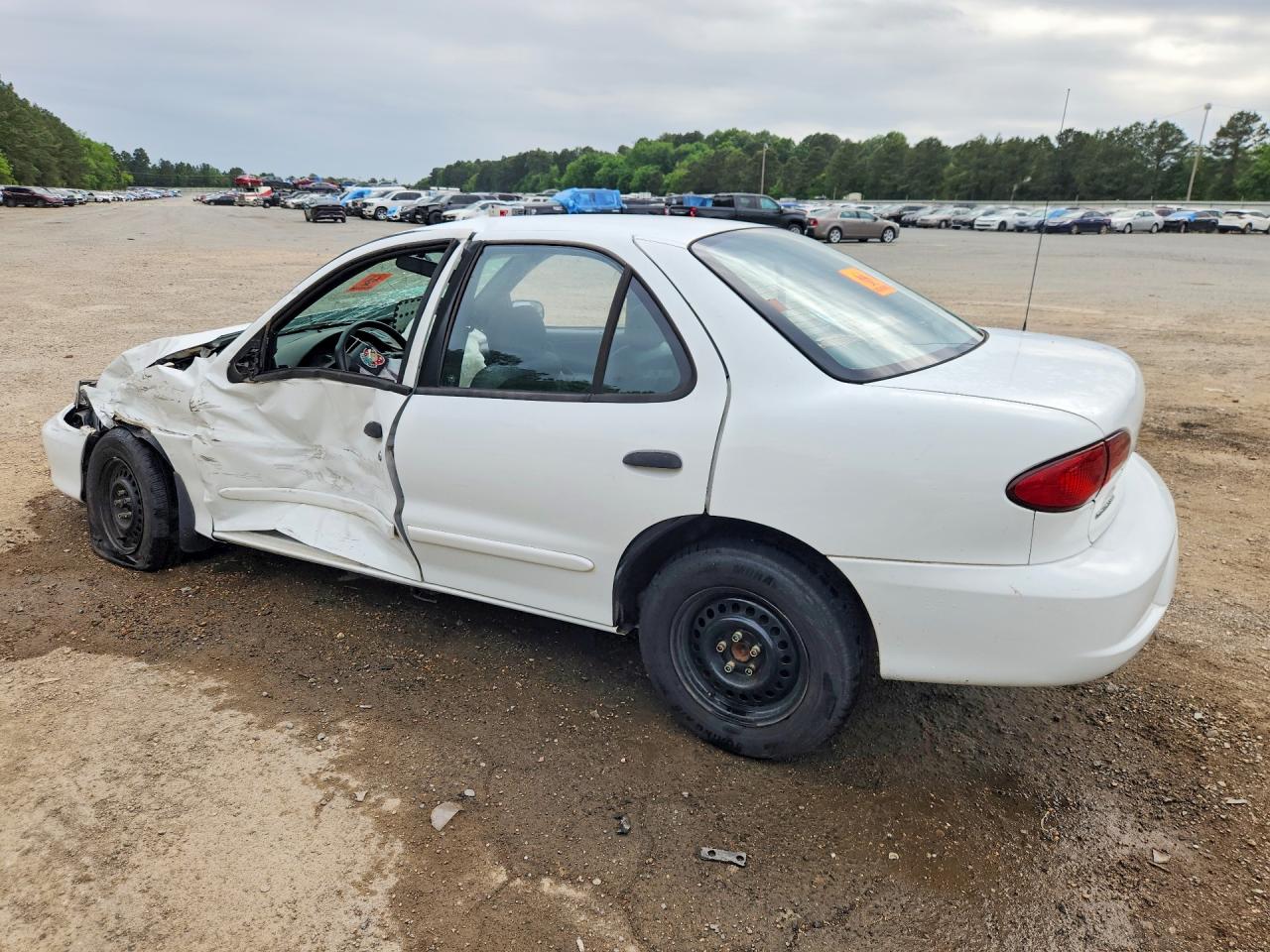 2002 CHEVROLET CAVALIER BASE photo 3