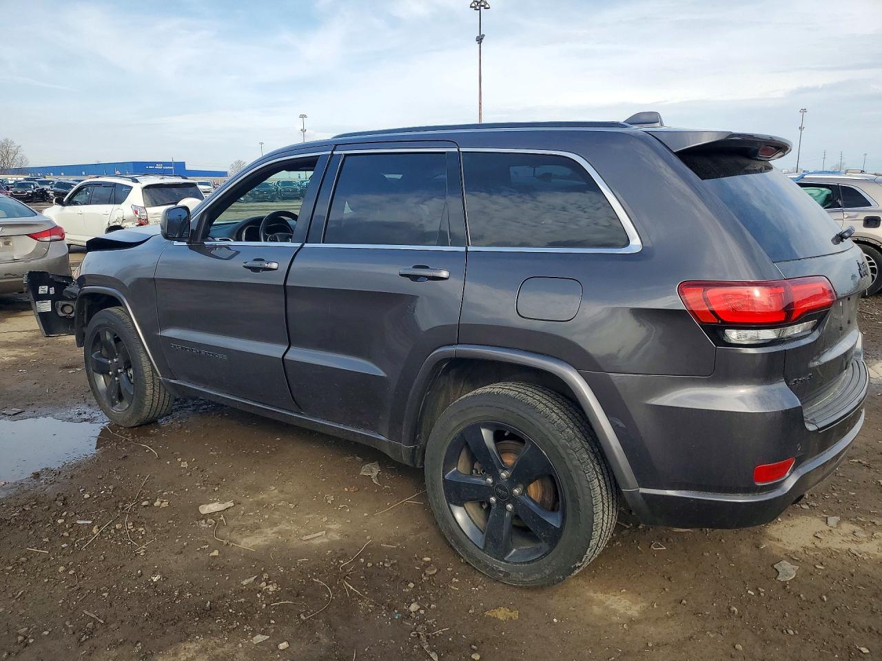 2015 JEEP GRAND CHEROKEE LAREDO photo 2