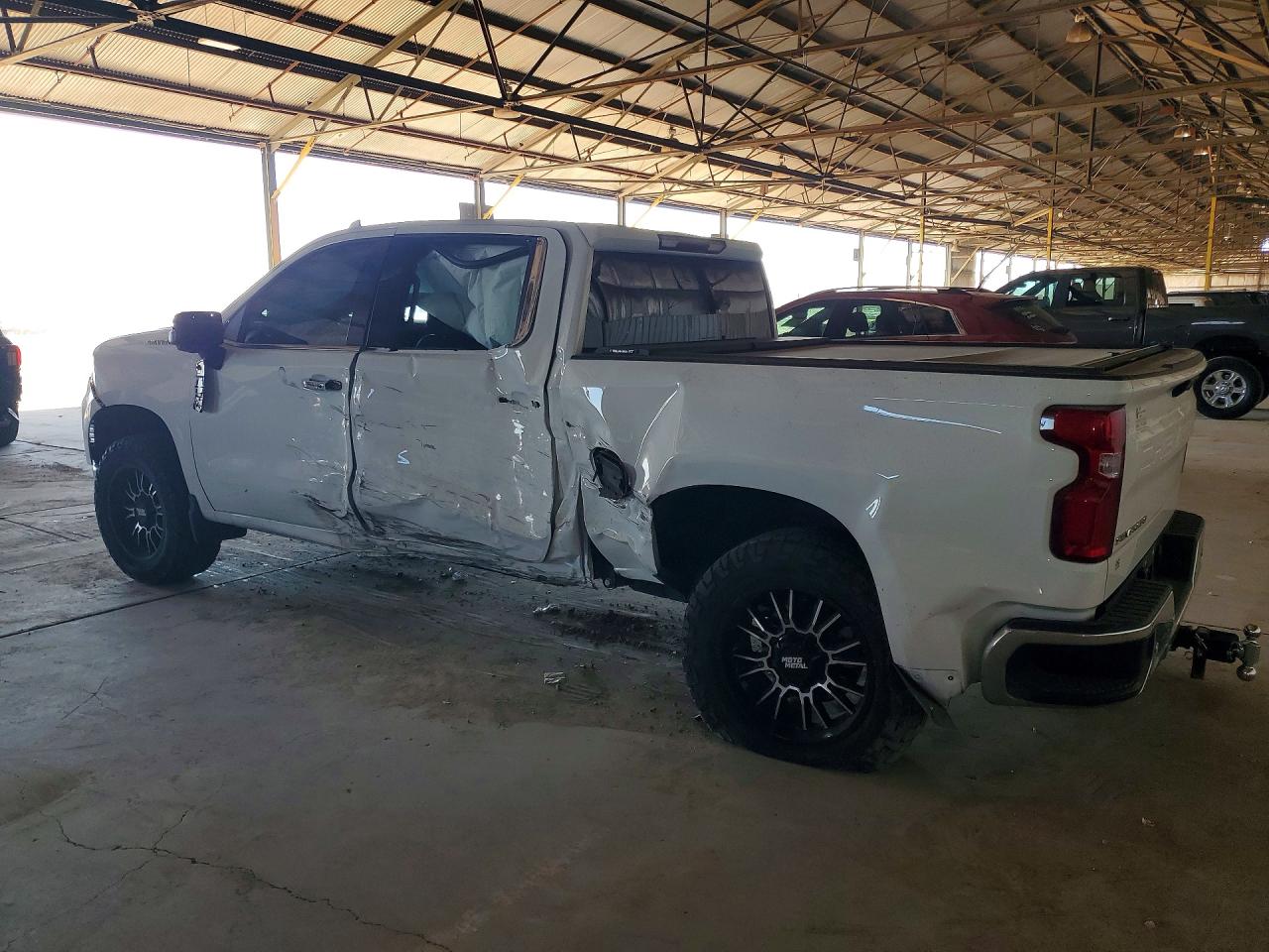 2024 CHEVROLET SILVERADO K1500 LTZ photo 2