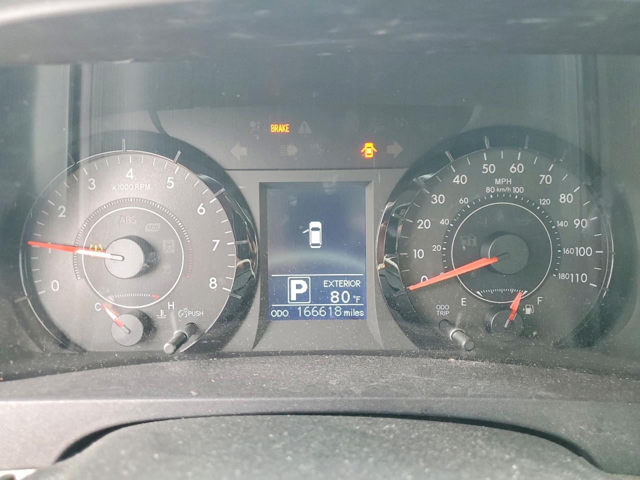 2017 TOYOTA SIENNA LE photo 17