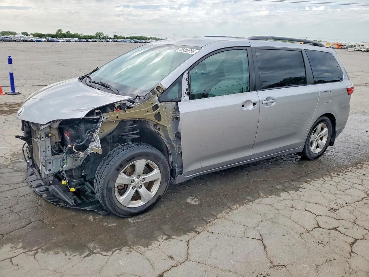 2017 TOYOTA SIENNA