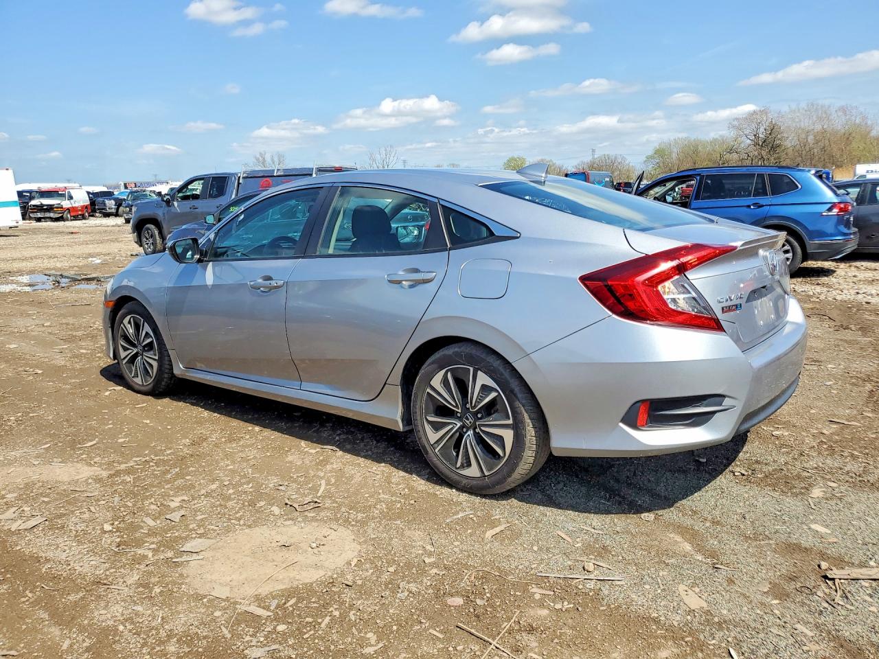 2017 HONDA CIVIC EX photo 3