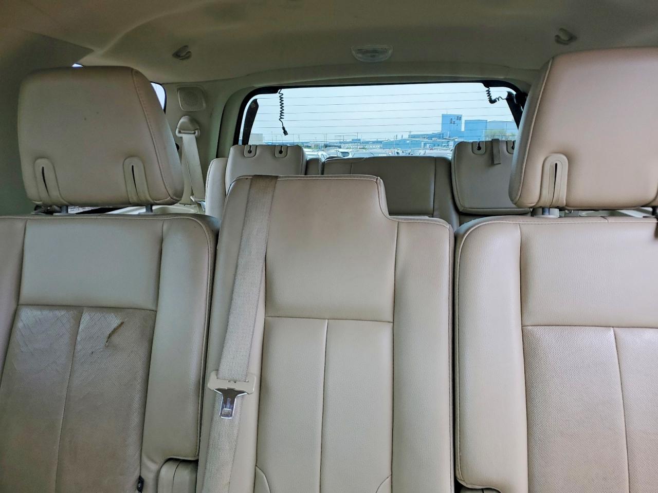 2015 FORD EXPEDITION XLT photo 28