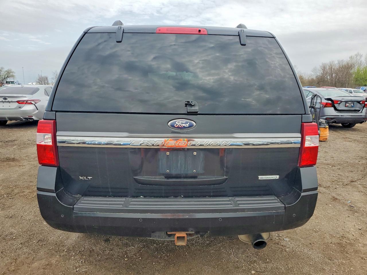 2015 FORD EXPEDITION XLT photo 16