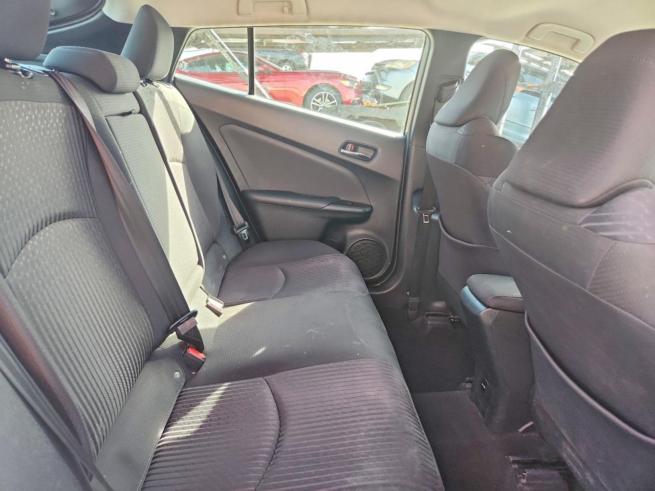 2017 TOYOTA PRIUS TWO photo 19