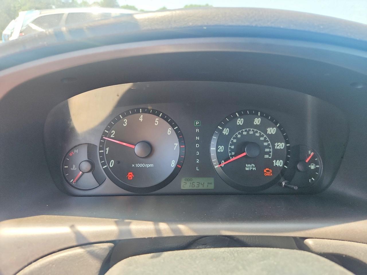 2005 HYUNDAI ELANTRA GLS photo 17