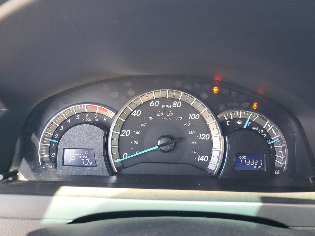 2013 TOYOTA CAMRY SE photo 17