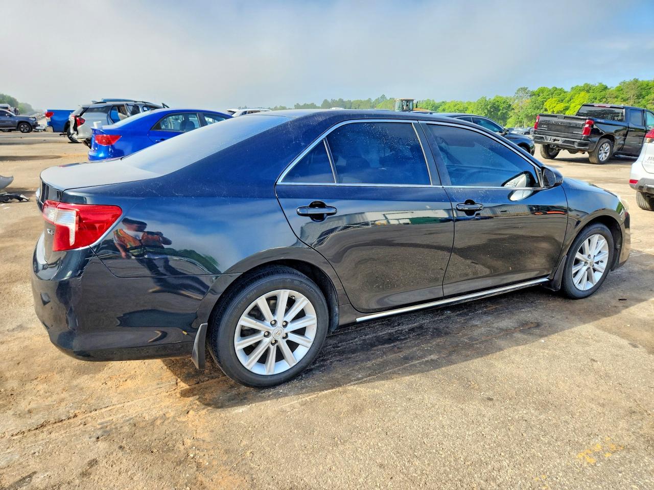 2012 TOYOTA CAMRY XLE photo 7