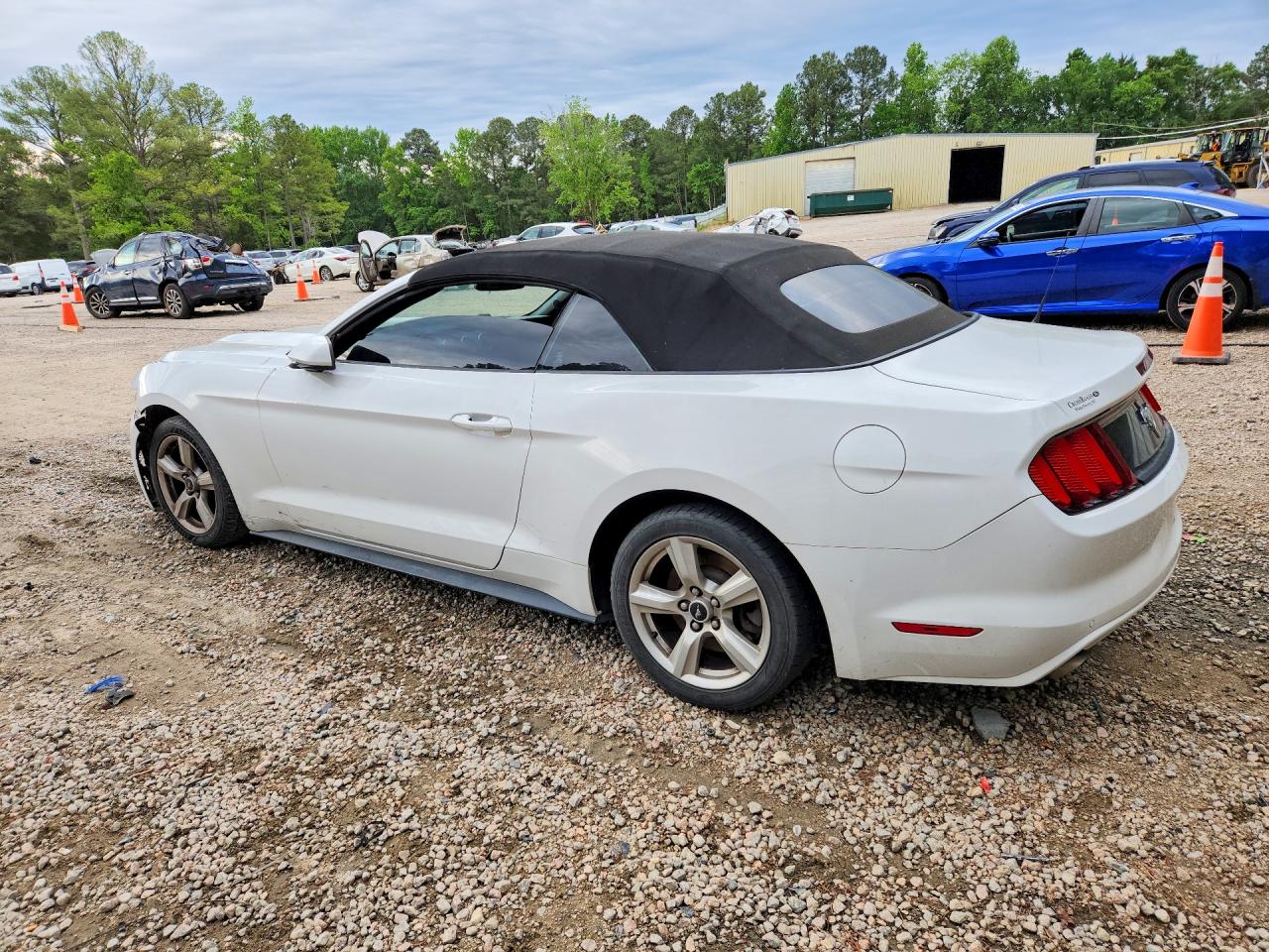 2015 FORD MUSTANG photo 2