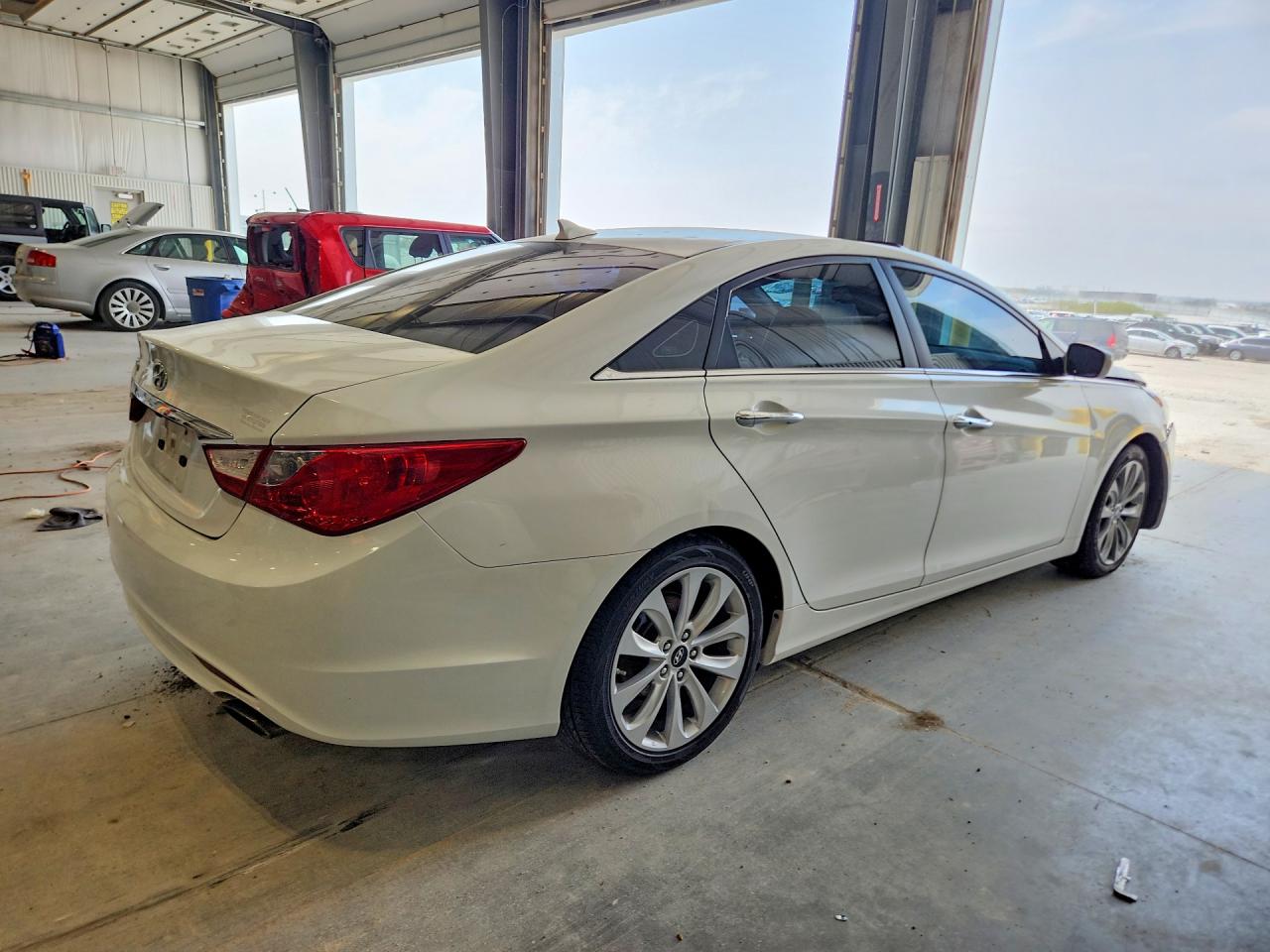 2012 HYUNDAI SONATA SE photo 5