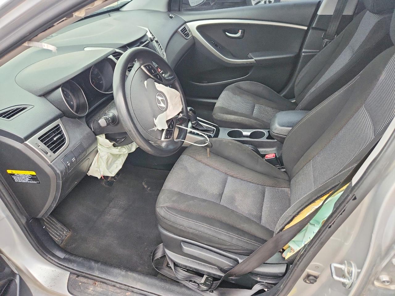 2016 HYUNDAI ELANTRA GT BASE photo 7