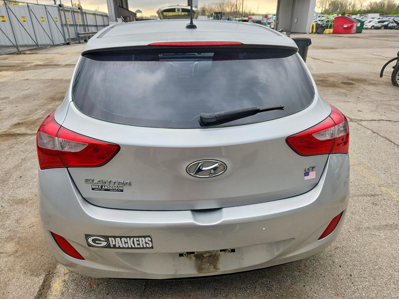 2016 HYUNDAI ELANTRA GT BASE photo 6