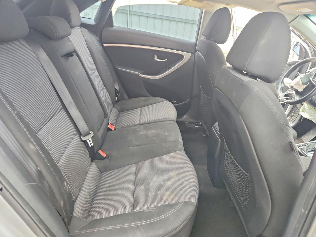 2016 HYUNDAI ELANTRA GT BASE photo 10