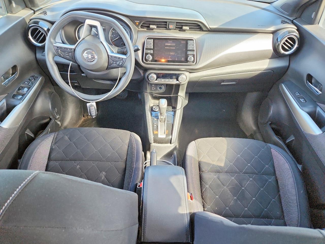 2018 NISSAN KICKS SV photo 22